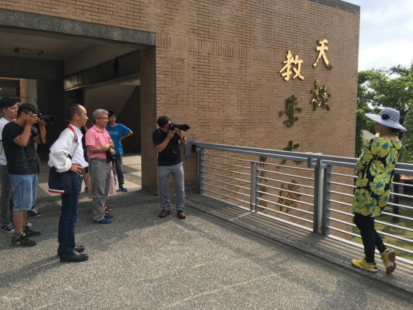 詹清全老師示範操作戶外攝影