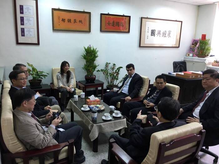 美、泰學者與管院主管拜訪中興大學應用經濟學系與系主任晤談與管理學院以及國際交流願景